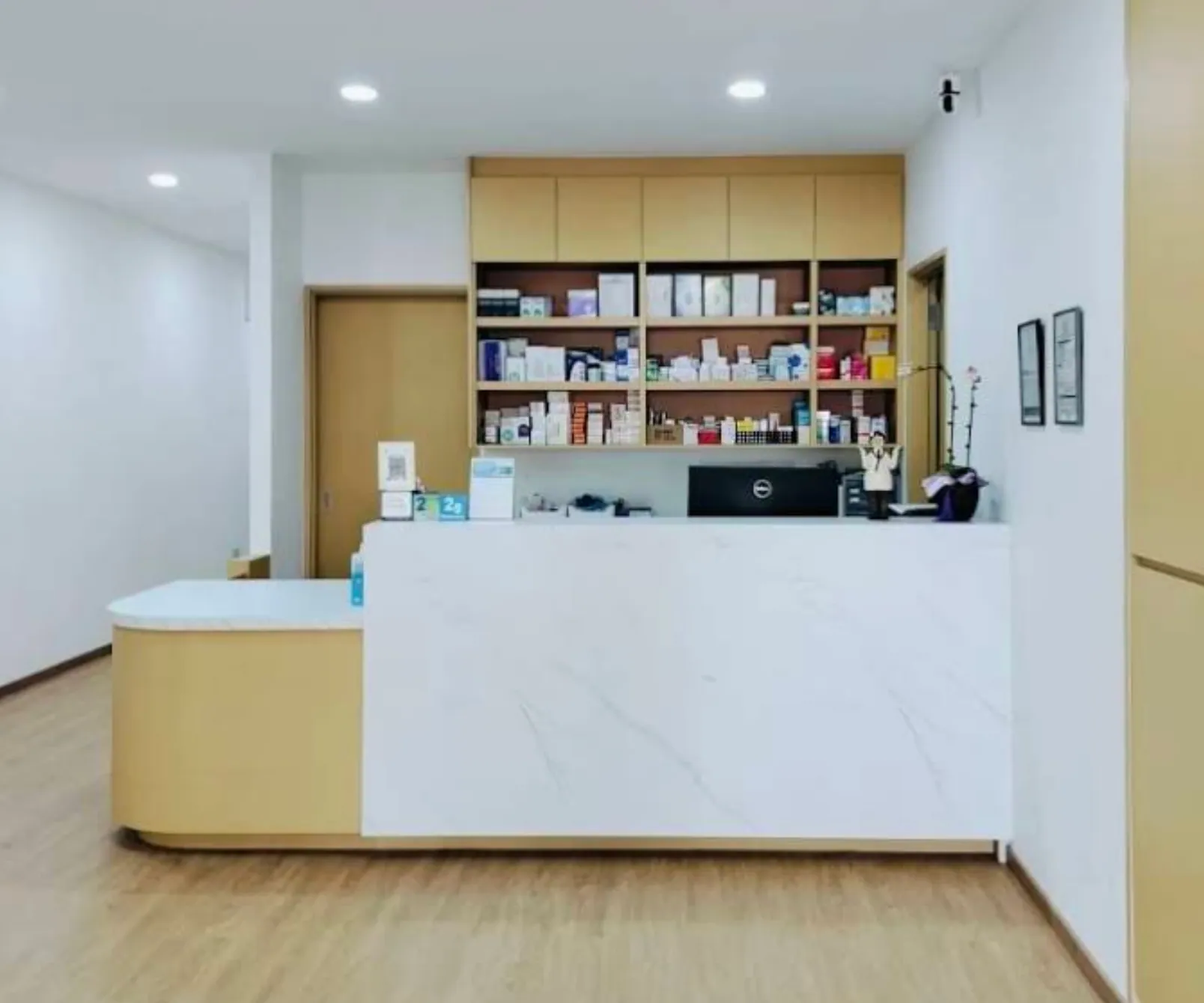 Tham Clinic Interior